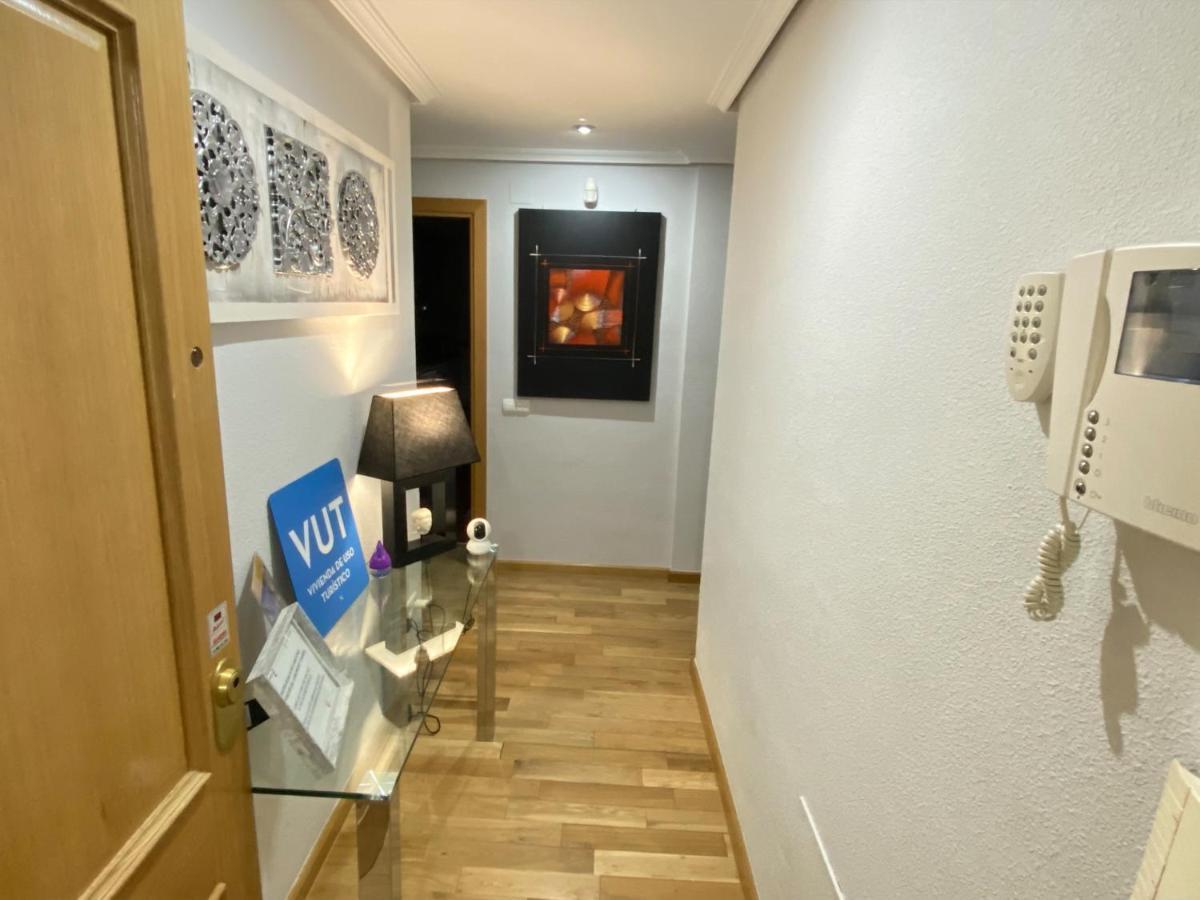 Aires De Toledo-Parque Warner Y Madrid En Familia Apartment Exterior photo